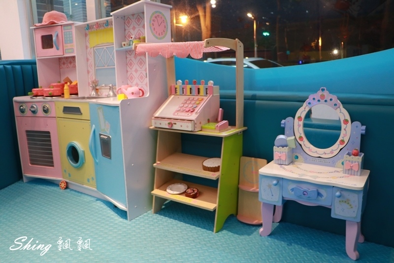 [台中] 台中親子餐廳-UMI親子廚房海洋館，逢甲周邊唯一兒童遊戲天堂，餐點也多樣化 @博士生瘋狂日記