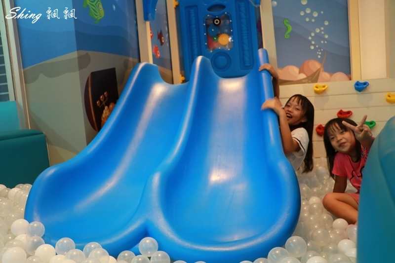 [台中] 台中親子餐廳-UMI親子廚房海洋館，逢甲周邊唯一兒童遊戲天堂，餐點也多樣化 @博士生瘋狂日記