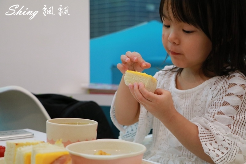 [台中] 台中親子餐廳-UMI親子廚房海洋館，逢甲周邊唯一兒童遊戲天堂，餐點也多樣化 @博士生瘋狂日記