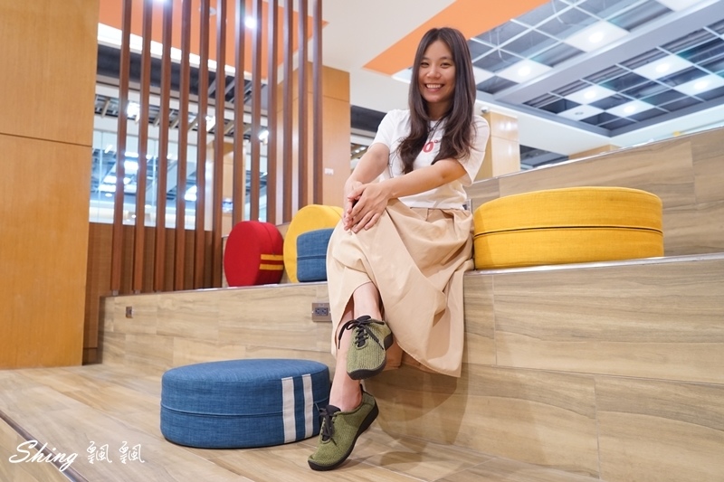 [穿搭] 雅客Arcopedico針織鞋-雙足弓專利鞋底設計，讓你Lifestyle in comfort @博士生瘋狂日記