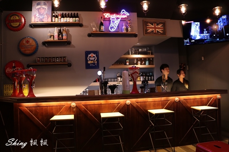 [台中] 薩克森比利時餐酒館自由店-台中中區最棒餐酒館and飛鏢聚餐場地，12節氣啤酒你都喝過了沒?! @博士生瘋狂日記