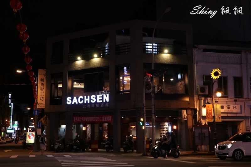 [台中] 薩克森比利時餐酒館自由店-台中中區最棒餐酒館and飛鏢聚餐場地，12節氣啤酒你都喝過了沒?! @博士生瘋狂日記