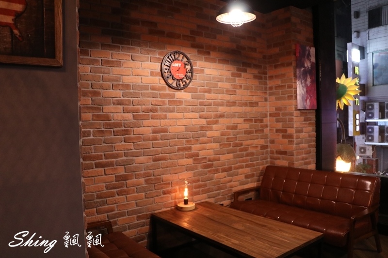 [台中] 薩克森比利時餐酒館自由店-台中中區最棒餐酒館and飛鏢聚餐場地，12節氣啤酒你都喝過了沒?! @博士生瘋狂日記