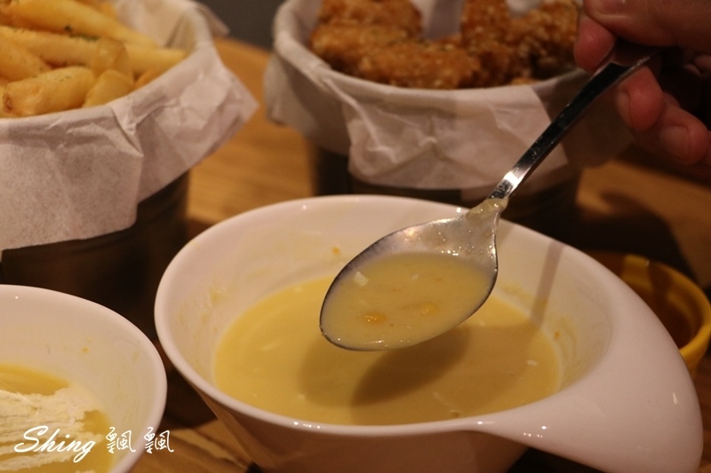 [台中] 薩克森比利時餐酒館自由店-台中中區最棒餐酒館and飛鏢聚餐場地，12節氣啤酒你都喝過了沒?! @博士生瘋狂日記
