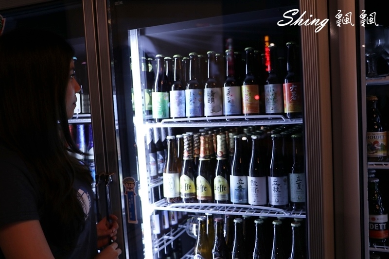 [台中] 薩克森比利時餐酒館自由店-台中中區最棒餐酒館and飛鏢聚餐場地，12節氣啤酒你都喝過了沒?! @博士生瘋狂日記