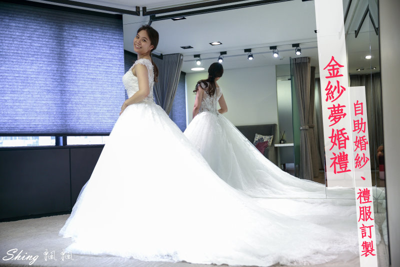 [台北] 金紗夢婚禮自助婚紗-單租訂製禮服，設計款讓身材好價錢又漂亮 @博士生瘋狂日記