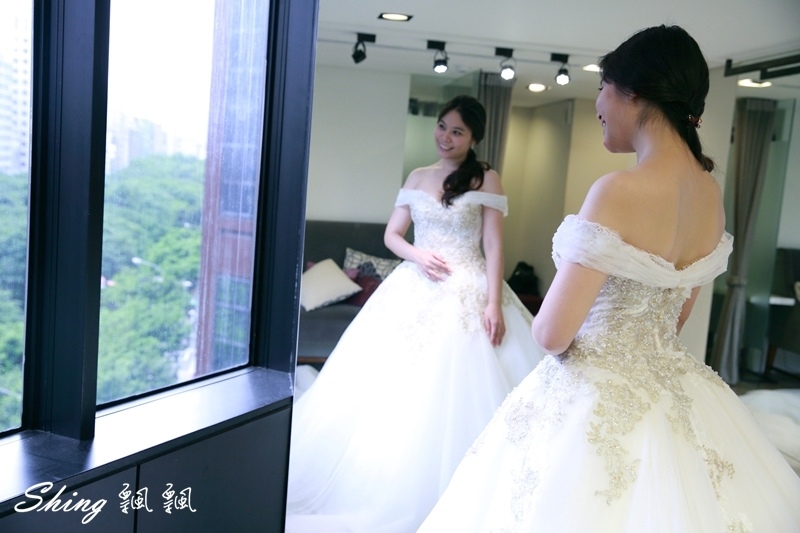 [台北] 金紗夢婚禮自助婚紗-單租訂製禮服，設計款讓身材好價錢又漂亮 @博士生瘋狂日記