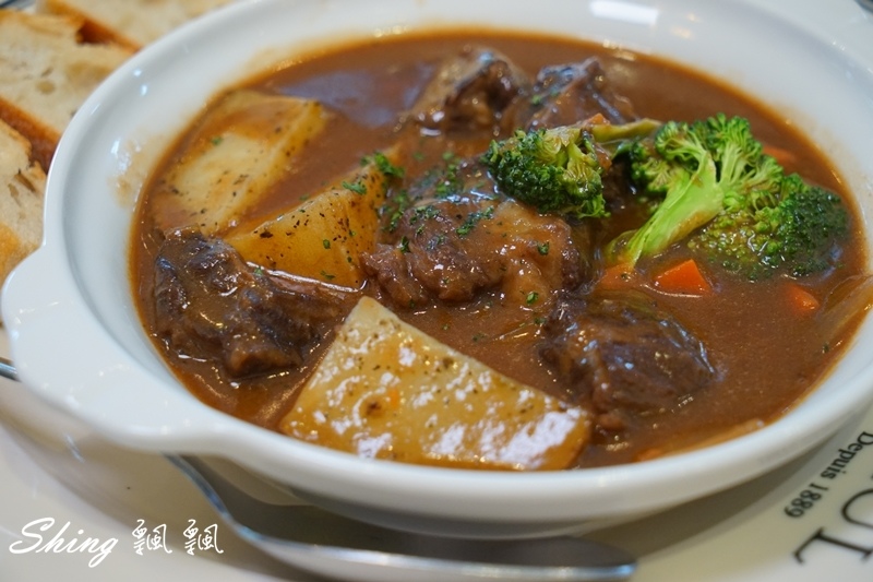 [美食] PAUL-經典法式料理甜點，夏季品嘗味蕾的南法之旅，最愛白酒茄汁燉香辣小羊肩!! @博士生瘋狂日記