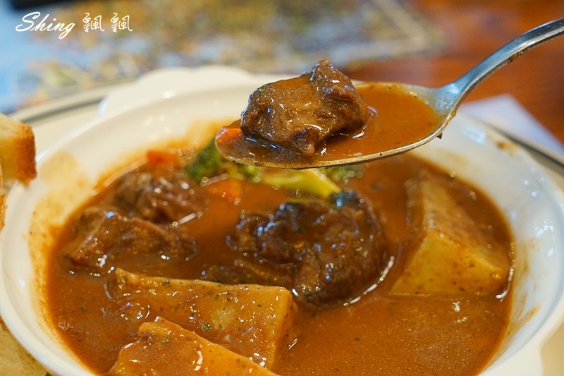 [美食] PAUL-經典法式料理甜點，夏季品嘗味蕾的南法之旅，最愛白酒茄汁燉香辣小羊肩!! @博士生瘋狂日記