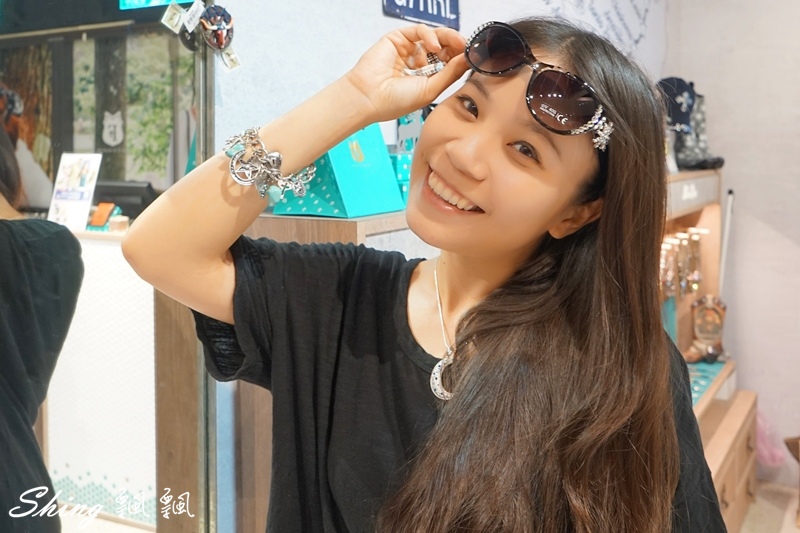 [個性穿搭] 2017 M&F 美國原創品牌飾品進駐台中勤美誠品櫃啦!! 土耳其藍個性飾品攻陷我心，還有捕夢網耳環的傳說 @博士生瘋狂日記