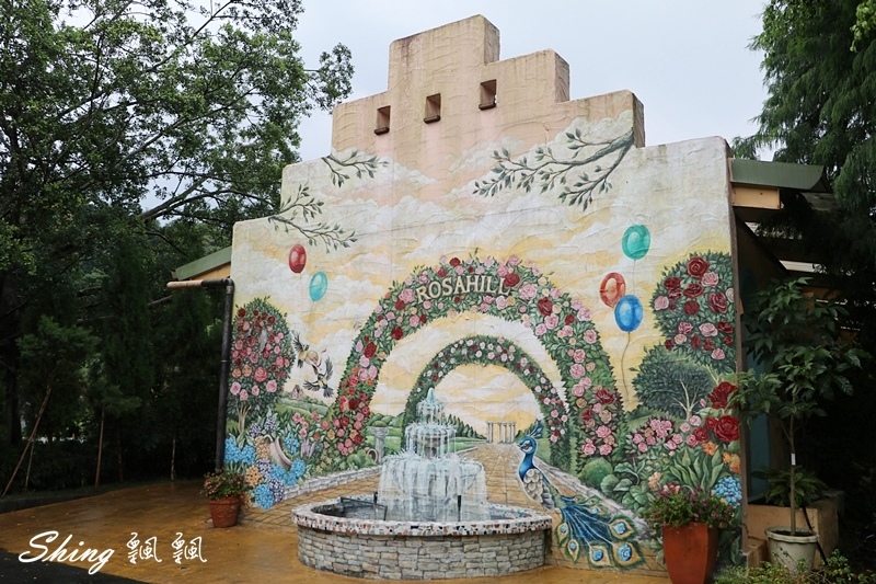 [雲林古坑] 蘿莎玫瑰山莊ROSAHILL-500種玫瑰品種夢幻花園，可以看到世界上最小的溫室玫瑰!! @博士生瘋狂日記