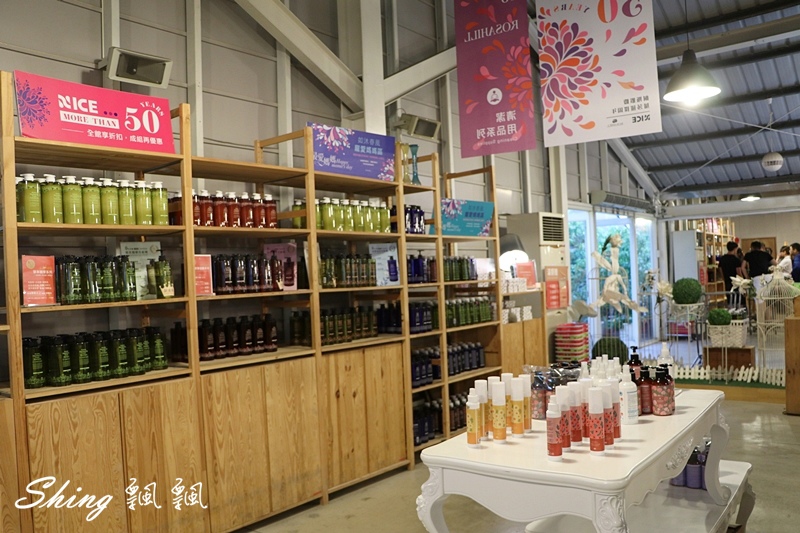 [雲林古坑] 蘿莎玫瑰山莊ROSAHILL-500種玫瑰品種夢幻花園，可以看到世界上最小的溫室玫瑰!! @博士生瘋狂日記