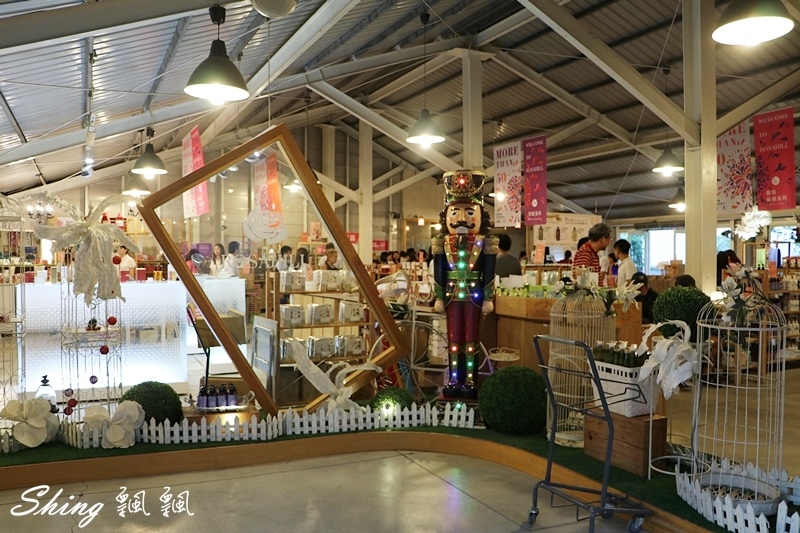 [雲林古坑] 蘿莎玫瑰山莊ROSAHILL-500種玫瑰品種夢幻花園，可以看到世界上最小的溫室玫瑰!! @博士生瘋狂日記