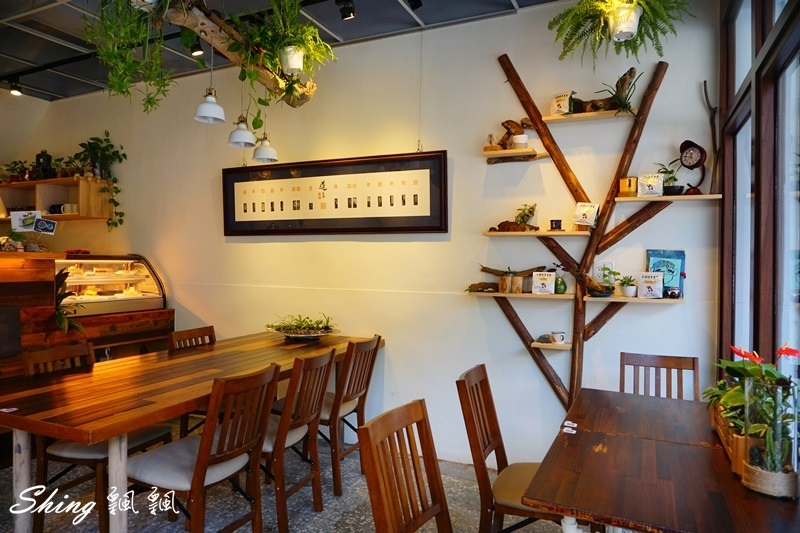 [台北板橋] 稼咖啡Jia Cafe-板橋咖啡廳複合藝文展覽，還有幸福的手做甜點加上專業手沖咖啡 @博士生瘋狂日記