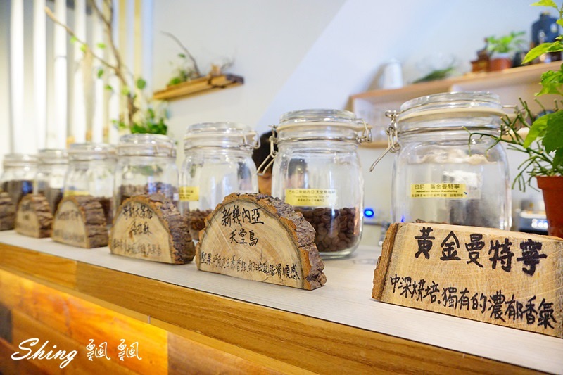 [台北板橋] 稼咖啡Jia Cafe-板橋咖啡廳複合藝文展覽，還有幸福的手做甜點加上專業手沖咖啡 @博士生瘋狂日記