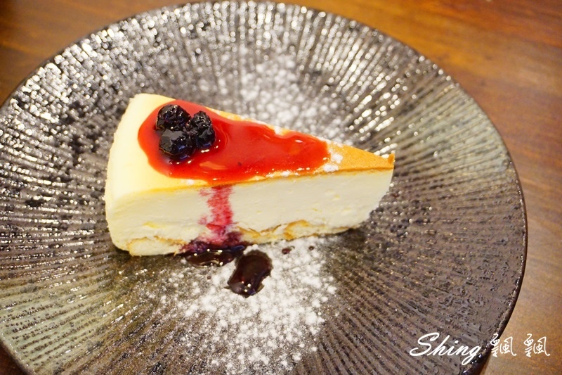 [台北板橋] 稼咖啡Jia Cafe-板橋咖啡廳複合藝文展覽，還有幸福的手做甜點加上專業手沖咖啡 @博士生瘋狂日記