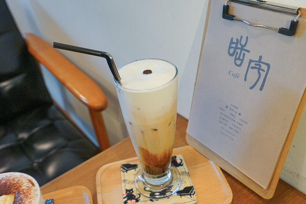 [苗栗美食] 甜宅Cafe-苗栗市咖啡館，隱藏巷弄內的靜謐空間，不賣輕食，只有甜點跟咖啡的巷弄下午茶 @博士生瘋狂日記