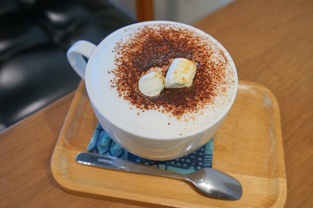 [苗栗美食] 甜宅Cafe-苗栗市咖啡館，隱藏巷弄內的靜謐空間，不賣輕食，只有甜點跟咖啡的巷弄下午茶 @博士生瘋狂日記