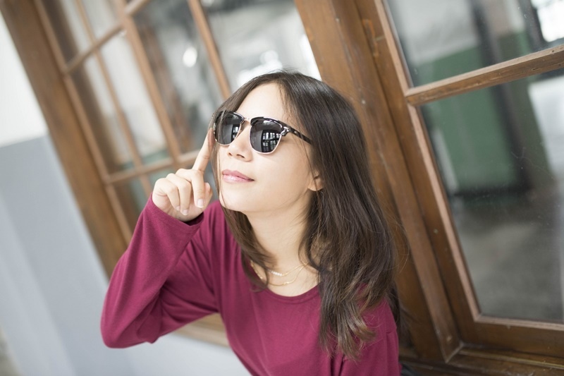 [穿搭] 肯墨鏡Ken Eyewear-讓太陽眼鏡成為生活中最帥氣的那一部份，縮小臉型，穿搭加分 @博士生瘋狂日記