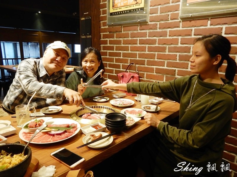 [台北板橋] 板橋車站乾杯列車燒肉居酒屋-越吃越無奈之乾杯已經不是以前的乾杯燒肉 @博士生瘋狂日記