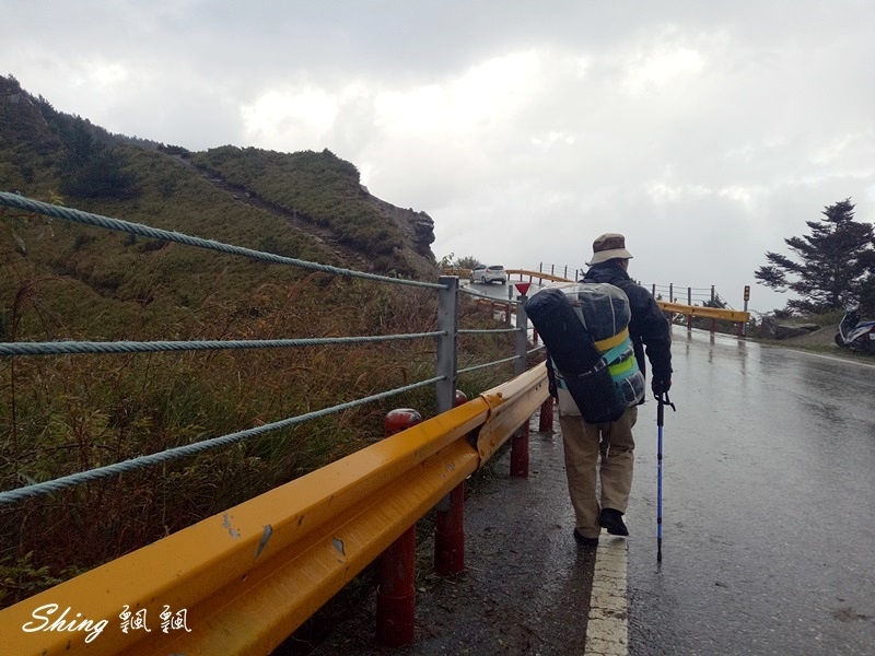 合歡山北峰小溪營地露營(上)-台灣百岳3天2夜搭帳喝咖啡，享受大自然的日出跟夕陽 @博士生瘋狂日記