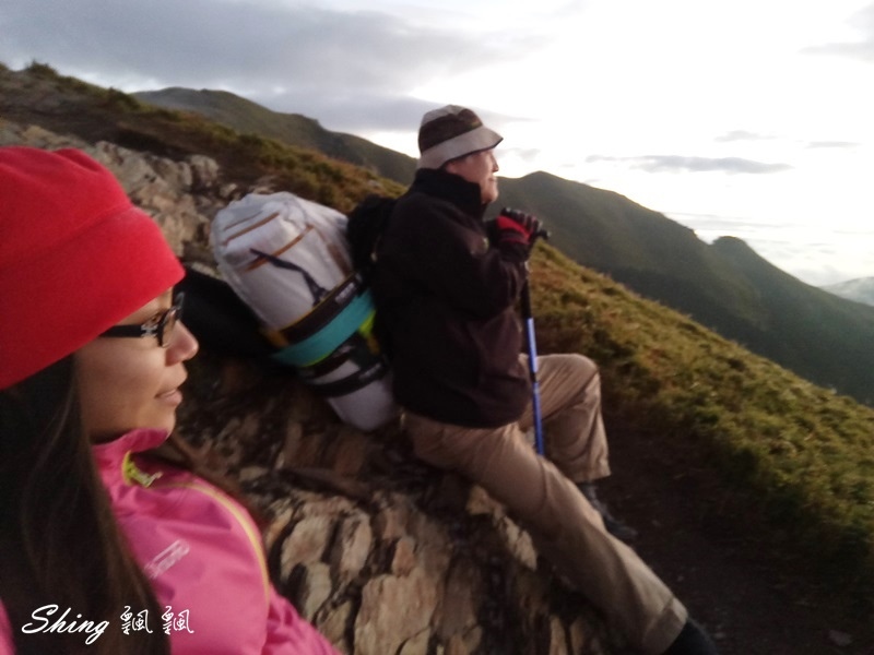 合歡山北峰小溪營地露營(上)-台灣百岳3天2夜搭帳喝咖啡，享受大自然的日出跟夕陽 @博士生瘋狂日記