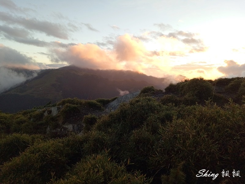 合歡山北峰小溪營地露營(上)-台灣百岳3天2夜搭帳喝咖啡，享受大自然的日出跟夕陽 @博士生瘋狂日記