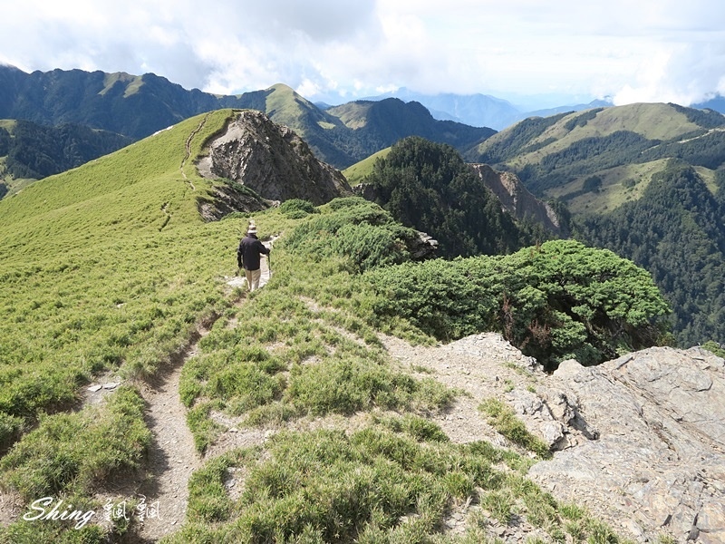 合歡山北峰小溪營地露營(上)-台灣百岳3天2夜搭帳喝咖啡，享受大自然的日出跟夕陽 @博士生瘋狂日記