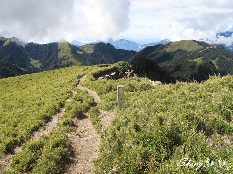 合歡山北峰小溪營地露營(上)-台灣百岳3天2夜搭帳喝咖啡，享受大自然的日出跟夕陽 @博士生瘋狂日記