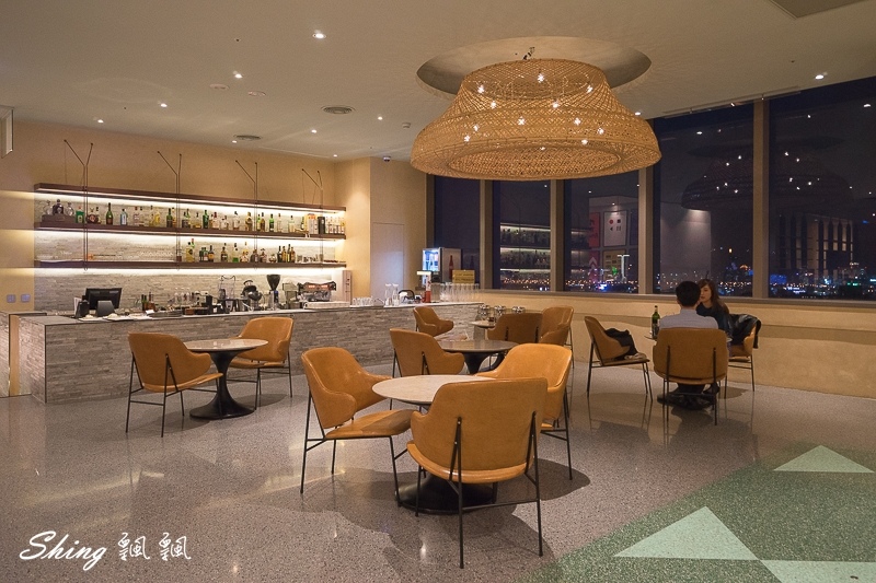 amba台北松山意舍酒店Que原木燒烤餐廳-松山車站夜景餐廳一覽基隆河美景，聚餐約會都推薦 @博士生瘋狂日記