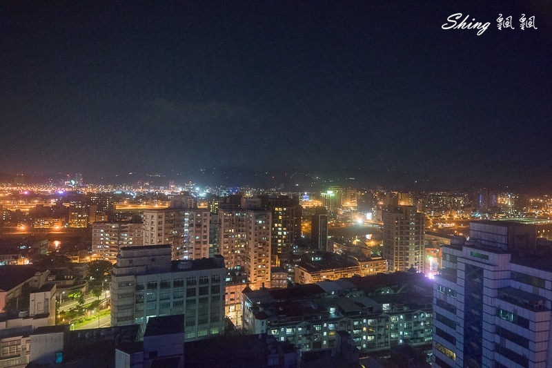 amba台北松山意舍酒店Que原木燒烤餐廳-松山車站夜景餐廳一覽基隆河美景，聚餐約會都推薦 @博士生瘋狂日記