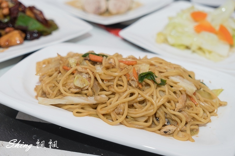 蘭嶼冰店消暑必需品-狠舔雪花冰，大推海草飛魚卵雪花冰，芋頭系列都是自己種的!! @博士生瘋狂日記