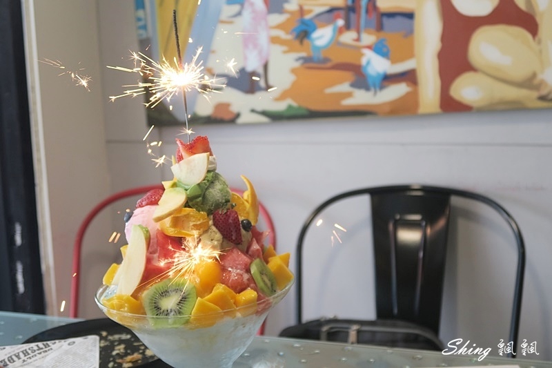 水吻Aqua Kiss-大安美食推薦，MENU隨便點隨便好吃，特色pizza，水吻招牌炸雞，真材實料花生冰 @博士生瘋狂日記