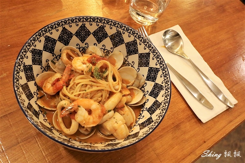 蘆卡樹法式小館Le coin chaud-板橋人推薦!! 適合家庭聚餐，朋友慶生的溫馨巷弄板橋法式餐廳 @博士生瘋狂日記
