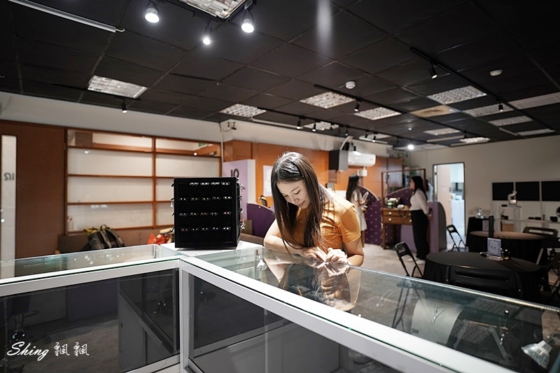 IR求婚訂婚對戒品牌推薦-客製化對戒刻字服務，最浪漫的台灣品牌求婚戒指訂製空間! @博士生瘋狂日記