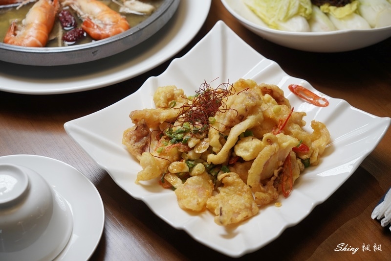 鴻龍宴活蝦料理-台中浮誇大船停泊餐廳，鮮甜海鮮中式料理聚餐首選，乾淨寬敞好停車 @博士生瘋狂日記