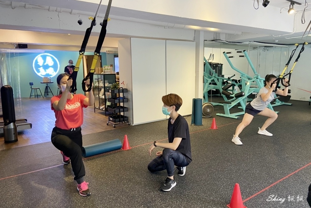 妮飛健身空間信義店Nifei Fitness-專業教練肌力指導，課程豐富多元，輕鬆養成規律運動好習慣! @博士生瘋狂日記