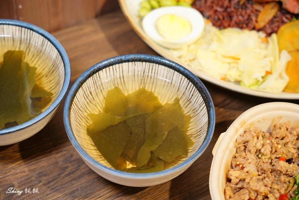 低GI.com精緻低卡餐盒板橋店-高貴不貴精緻百元便當，板橋便當外帶推薦!! @博士生瘋狂日記