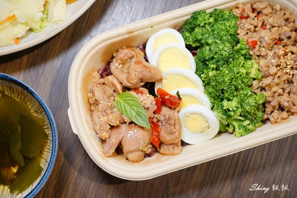 低GI.com精緻低卡餐盒板橋店-高貴不貴精緻百元便當，板橋便當外帶推薦!! @博士生瘋狂日記