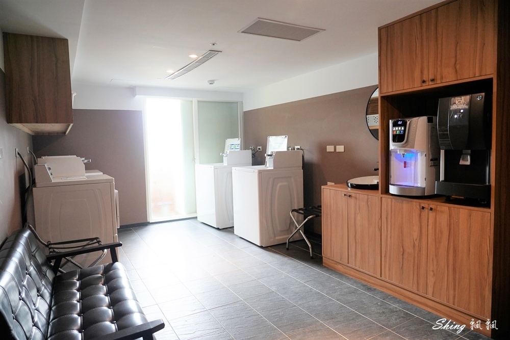 河堤墾丁渡假酒店JIA’s INN KENTING-墾丁住宿推薦，2022年底全新落成挑高溫馨住宿，價錢超可愛!! @博士生瘋狂日記