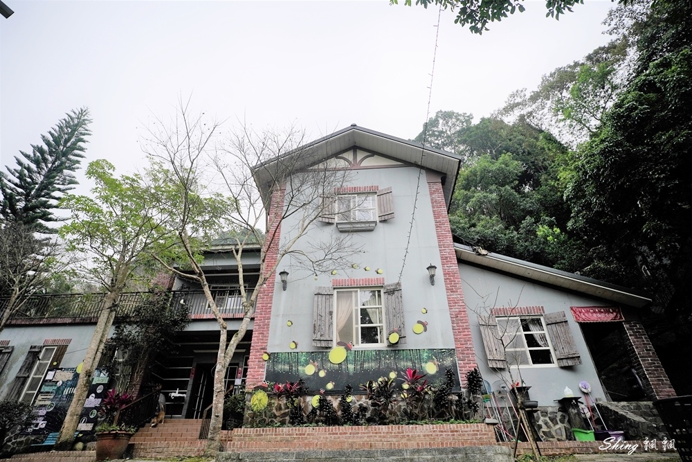 百吉星墅莊園-森林系大溪包棟住宿推薦，跟滿山滿谷螢火蟲一起睡一晚!! @博士生瘋狂日記