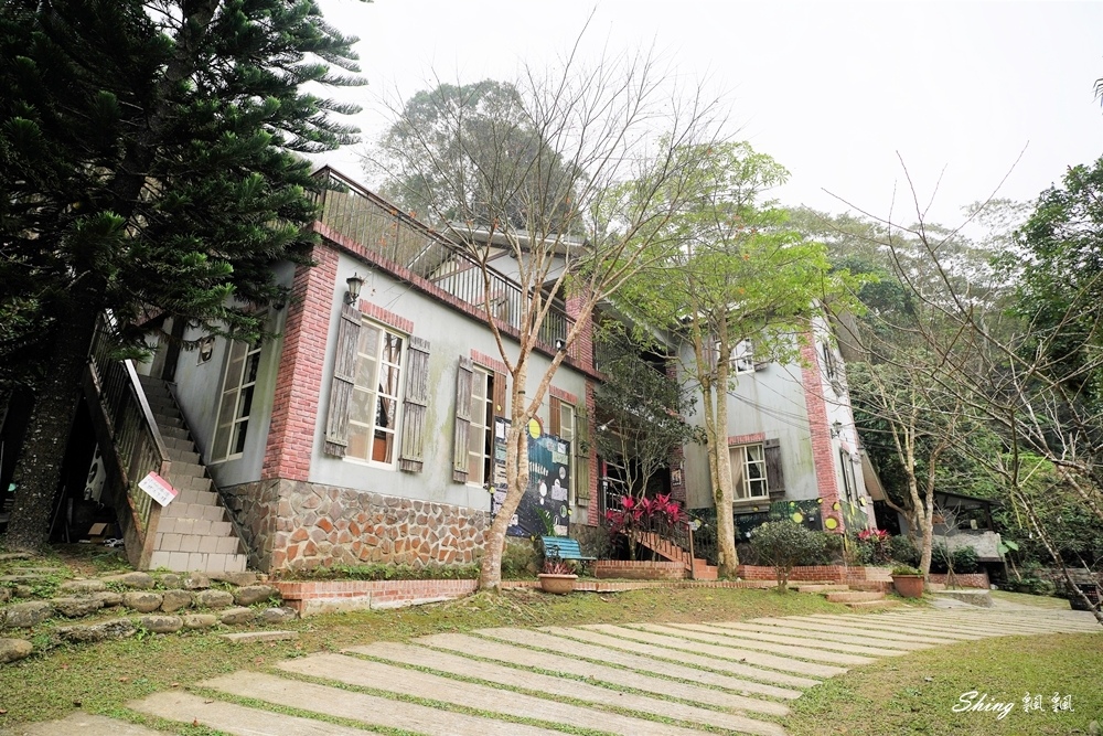 百吉星墅莊園-森林系大溪包棟住宿推薦，跟滿山滿谷螢火蟲一起睡一晚!! @博士生瘋狂日記