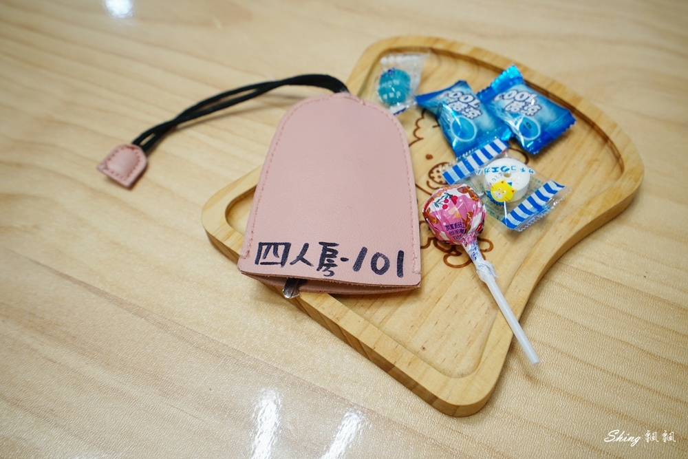 澎湖淳夏文旅-澎湖20人包棟民宿推薦，奶茶色系清新舒適，還有超大客廳KTV+電動麻將桌 @博士生瘋狂日記