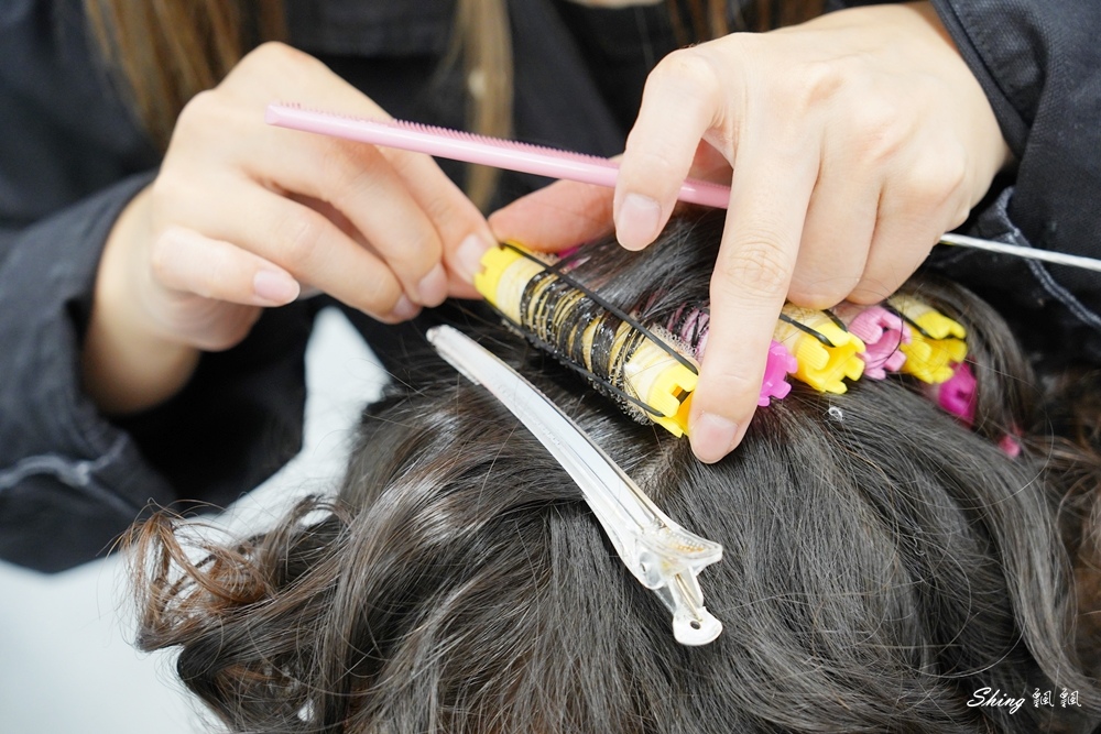 台中豐原髮廊推薦BAKER HAIR SALON-讓細軟髮女子也有空氣感的浪漫大捲的一天 @博士生瘋狂日記