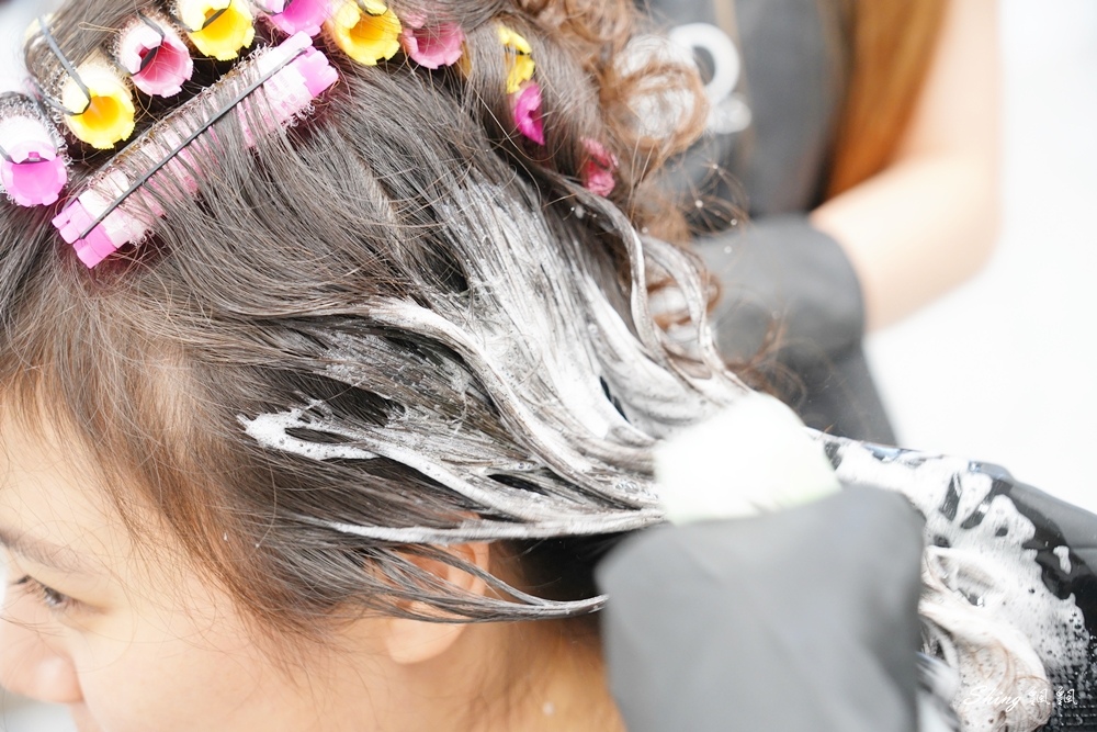 台中豐原髮廊推薦BAKER HAIR SALON-讓細軟髮女子也有空氣感的浪漫大捲的一天 @博士生瘋狂日記