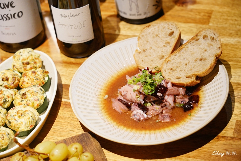 台中全新歐陸料理-DinerChill揫歐陸小料理，異國餐點口味獨特，都會叢林時尚台中七期聚餐餐廳推薦!! @博士生瘋狂日記